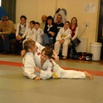 Felix Wurm bezwingt Luisa Noack (beide Judoclub Gornau).