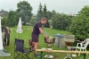 Jochen Fiedler beim Grillen für das gesamte Lager